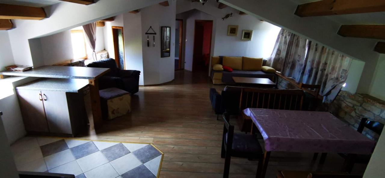 Eti And Mia Holiday Apartments Muntić Exterior foto
